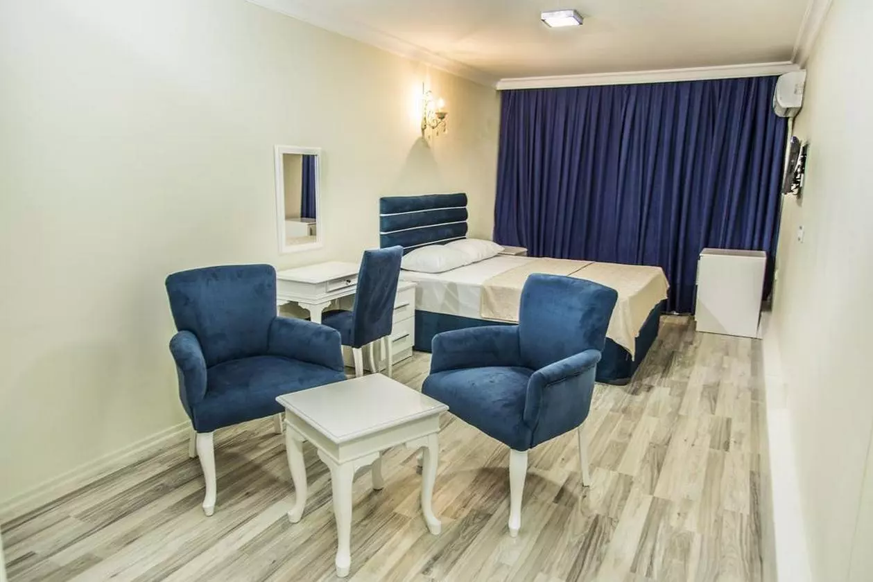 REGENCY_SHABAVIZ (2).jpg